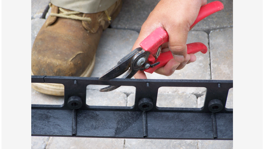 Barrier Paver Edging 24 Pack – 160.8'
